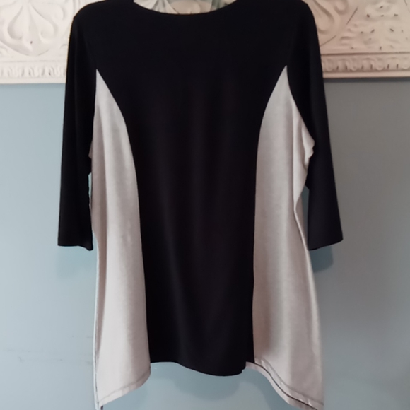 Color Block Tunic - Picture 4 of 5
